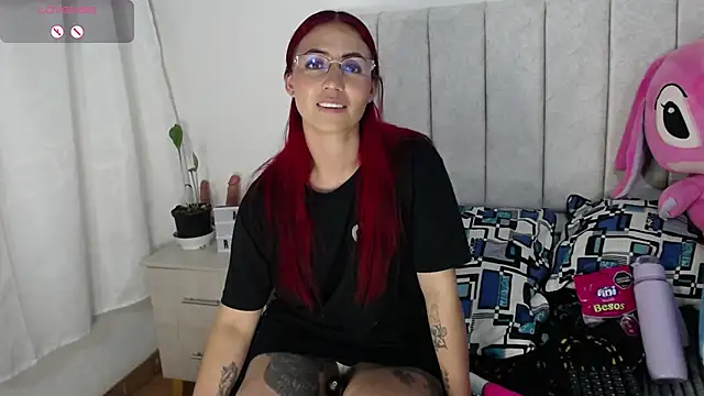 Snapshot of anny_roberts chatting on 09.26.25 anny roberts online show from 09.26.25