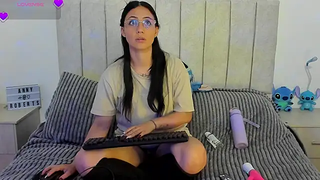 Snapshot of anny_roberts chatting on 11.15.25 anny roberts online show from 11.15.25