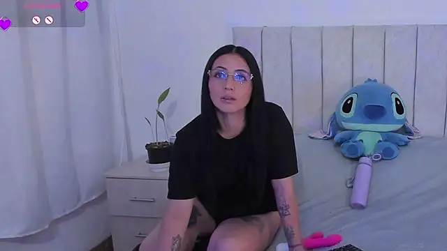 Snapshot of anny_roberts chatting on 11.21.25 anny roberts online show from 11.21.25