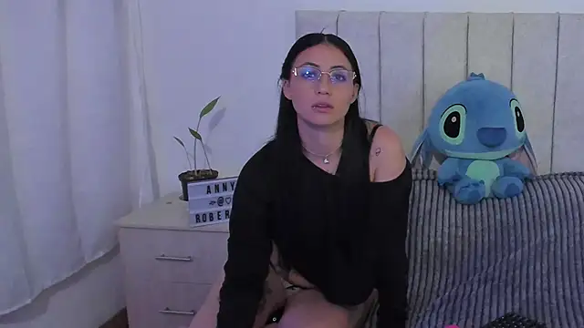 Snapshot of anny_roberts chatting on 12.04.25 anny roberts online show from 12.04.25