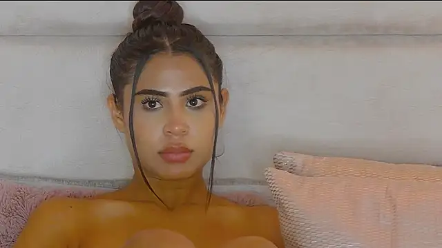 HaileyBaldwin online show from 01.14.25