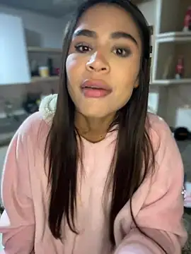 HaileyBaldwin online show from 01.23.25