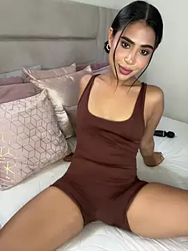 HaileyBaldwin online show from 01.27.25