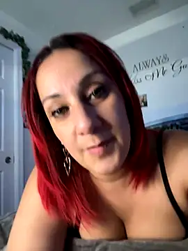 Snapshot of DeeLight124 chatting on 10.12.25 DeeLight124 online show from 10.12.25