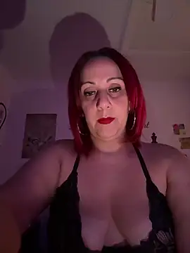 Snapshot of DeeLight124 chatting on 11.22.25 DeeLight124 online show from 11.22.25