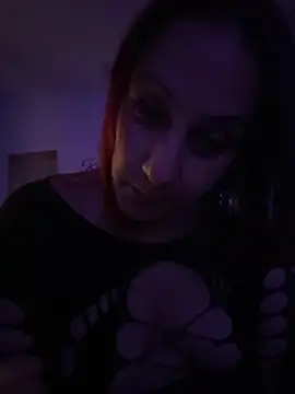 Snapshot of DeeLight124 chatting on 11.25.25 DeeLight124 online show from 11.25.25