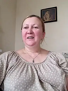 Snapshot of blondyaguar chatting on 12.16.24 blondyaguar online show from 12.16.24