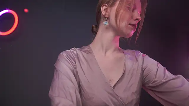 ginger hugs online show from 01.07.26