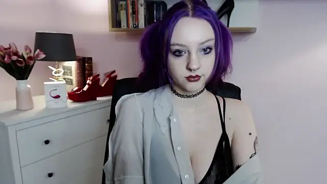 Snapshot of MadelineLust chatting on 03.02.25 MadelineLust online show from 03.02.25