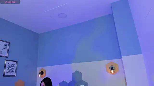 Chloe fischer  online show from 04.14.26