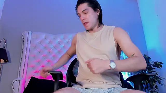 Karimferrer online show from 12.03.25