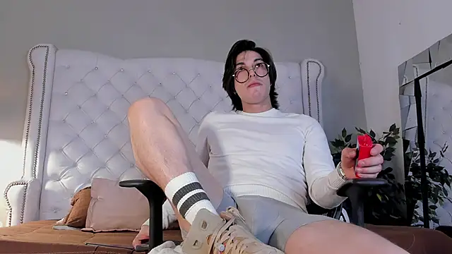 Karimferrer online show from 12.05.25