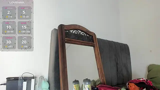 latinaStepmom online show from 09.26.25