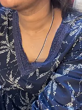 Spicy sari girl online show from 11.03.25