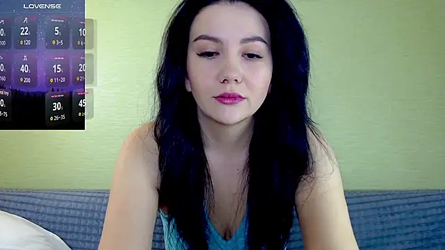 Snapshot of AlexaCruze chatting on 12.15.24 AlexaCruze online show from 12.15.24
