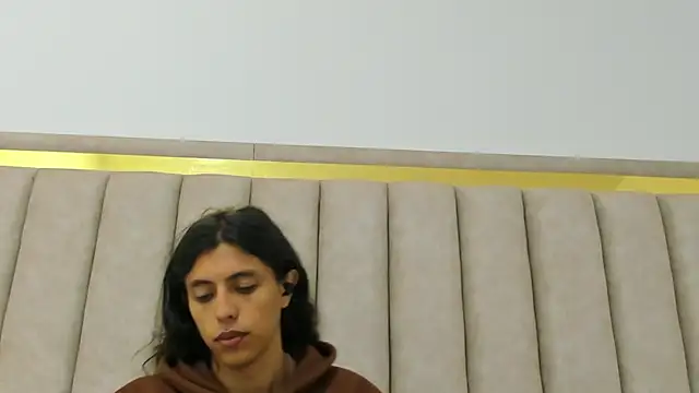 FreyaMoller online show from 04.15.26