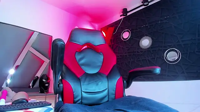 Ivannaakozlov  online show from 03.04.25