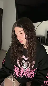 Kimi Ass online show from 12.19.25