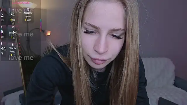 Snapshot of Elis_Fox chatting on 04.28.26 Elis Fox online show from 04.28.26