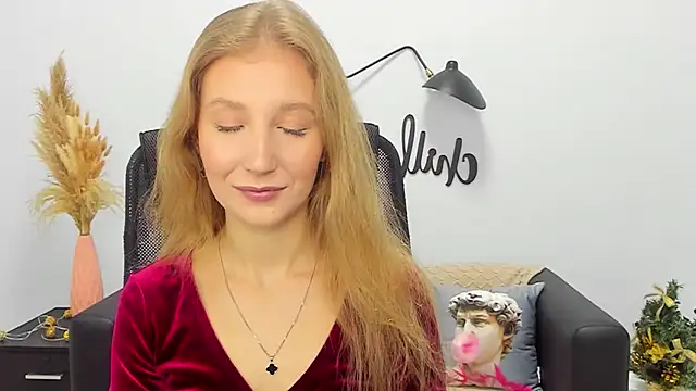 LolaWilsons online show from 01.06.25