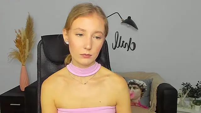 Snapshot of LolaWilsons chatting on 01.15.25 LolaWilsons online show from 01.15.25