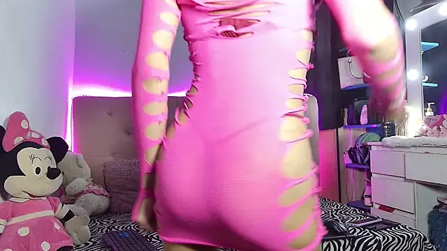 Snapshot of Isis_brown7 chatting on 12.14.25 Isis brown7 online show from 12.14.25