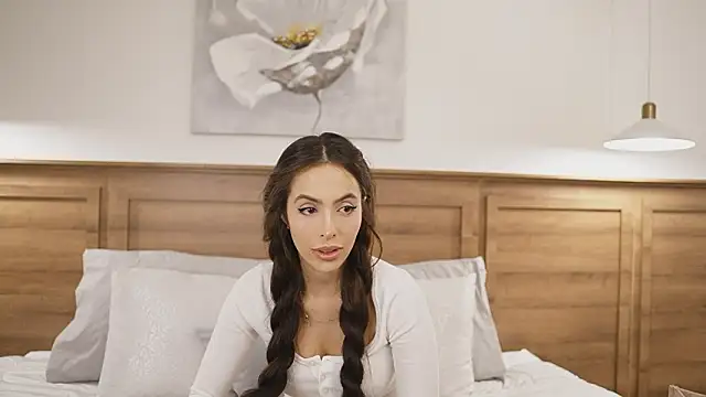 Amber Rush  online show from 02.18.26