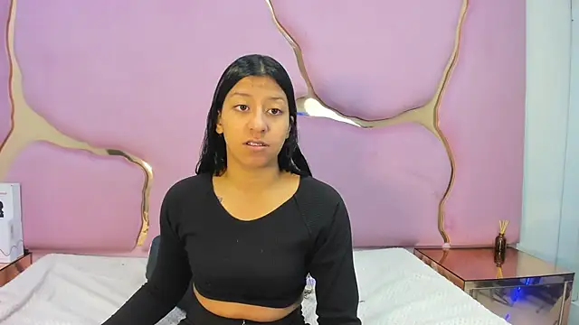 VaneLin18 online show from 11.14.25