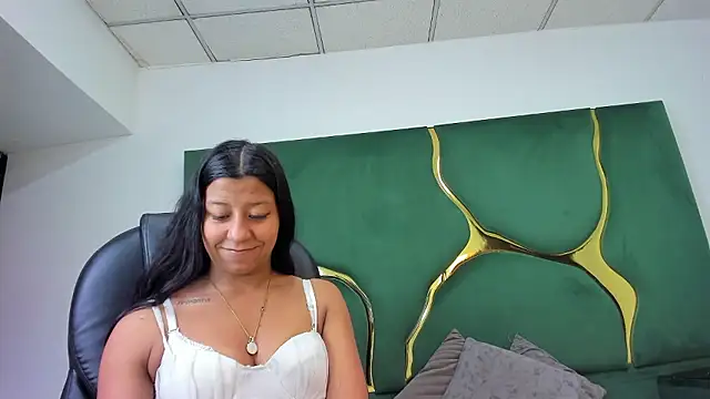 Snapshot of VaneLin18 chatting on 01.10.26 VaneLin18 online show from 01.10.26