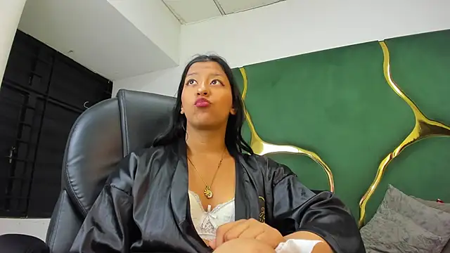 Snapshot of VaneLin18 chatting on 01.10.26 VaneLin18 online show from 01.10.26