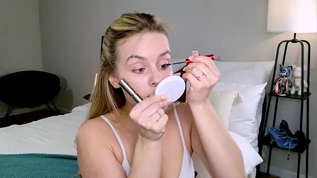 RozzitaBedberry online show from 11.05.25