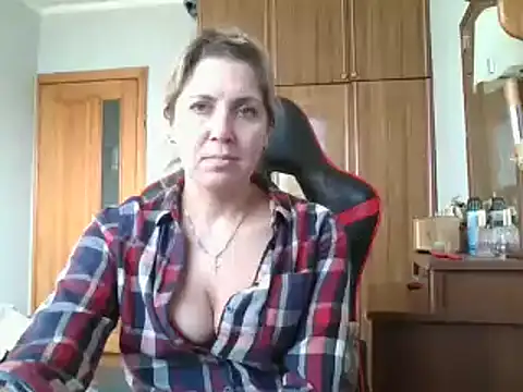 IrinaB1 online show from 02.13.25