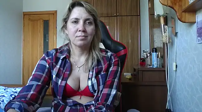 IrinaB1 online show from 02.19.25