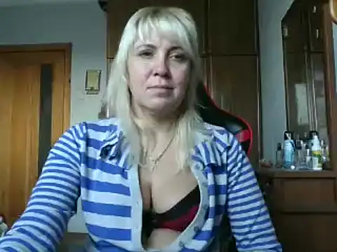 IrinaB1 online show from 10.30.25