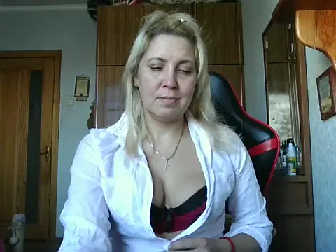 IrinaB1 online show from 11.02.25