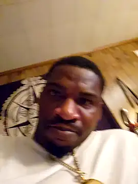 Snapshot of 007Giovani chatting on 09.12.25 007Giovani online show from 09.12.25