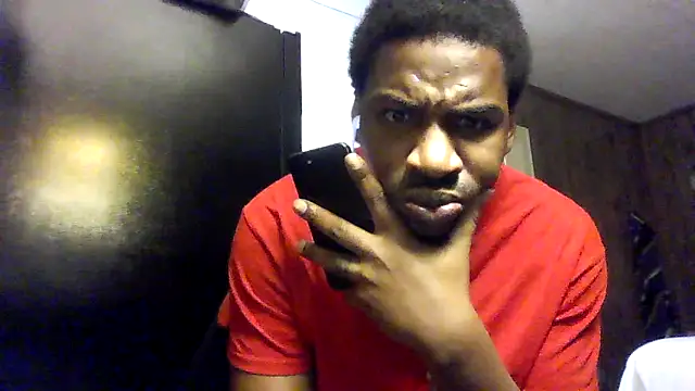 Snapshot of 007Giovani chatting on 12.22.25 007Giovani online show from 12.22.25