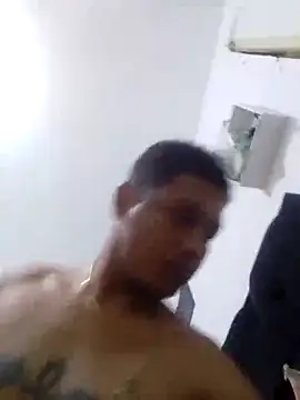 Snapshot of Derecckk chatting on 09.13.25 Derecckk online show from 09.13.25