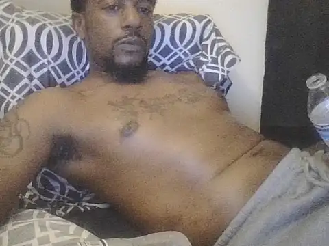 Snapshot of DreamvilleINC chatting on 09.16.25 DreamvilleINC online show from 09.16.25