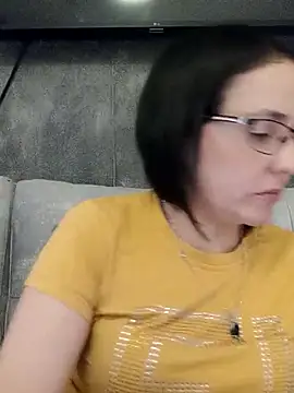 IsisBlake online show from 03.04.25