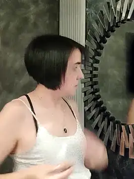 IsisBlake online show from 03.21.25