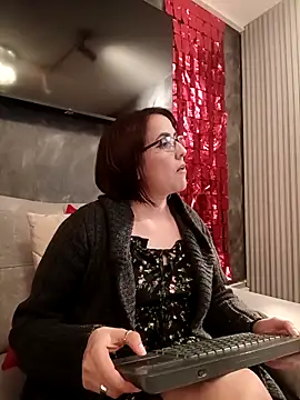 IsisBlake online show from 12.04.25