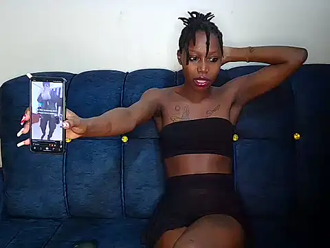 Snapshot of Sexyvyee_ chatting on 02.18.25 Sexyvyee  online show from 02.18.25