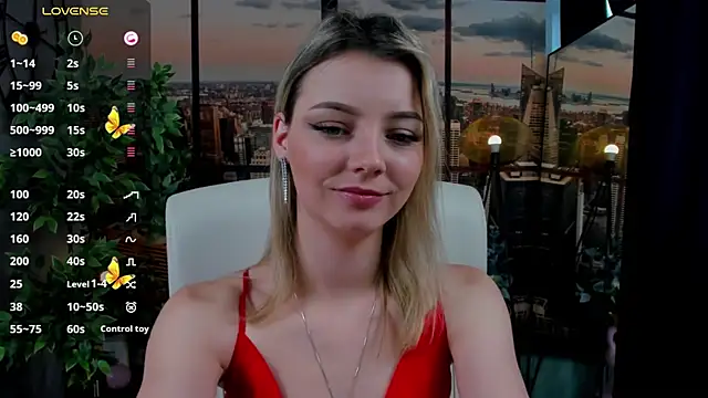 pretty little thing online show from 12.06.24