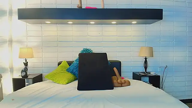 HannaBrave online show from 03.23.25