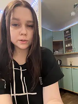 Marylallka5 online show from 12.25.24