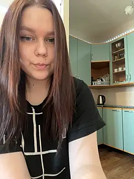 Marylallka5 online show from 02.20.25