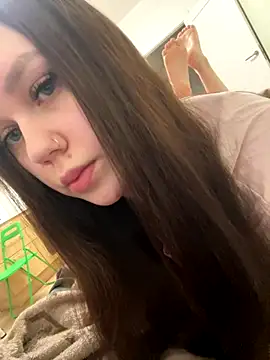 Marylallka5 online show from 12.19.25