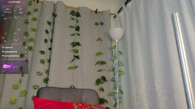 Snapshot of Iamkarlaa_doll chatting on 01.09.25 Iamkarlaa doll online show from 01.09.25