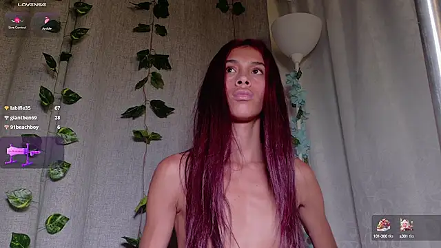 Snapshot of Iamkarlaa_doll chatting on 01.27.25 Iamkarlaa doll online show from 01.27.25